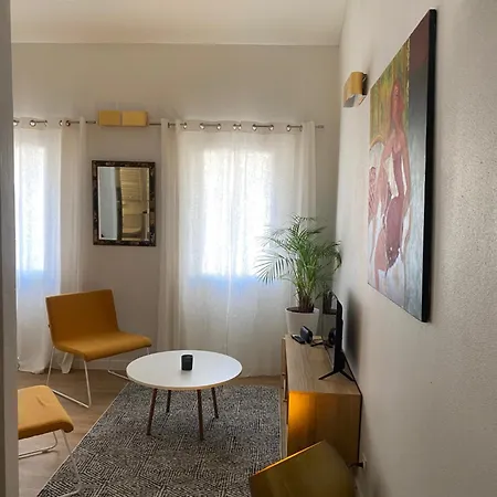 Appartement Gemini, Joli Studio Climatise *