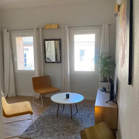 Gemini, Joli Studio Climatise Nîmes